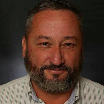 Enrique Saldivar